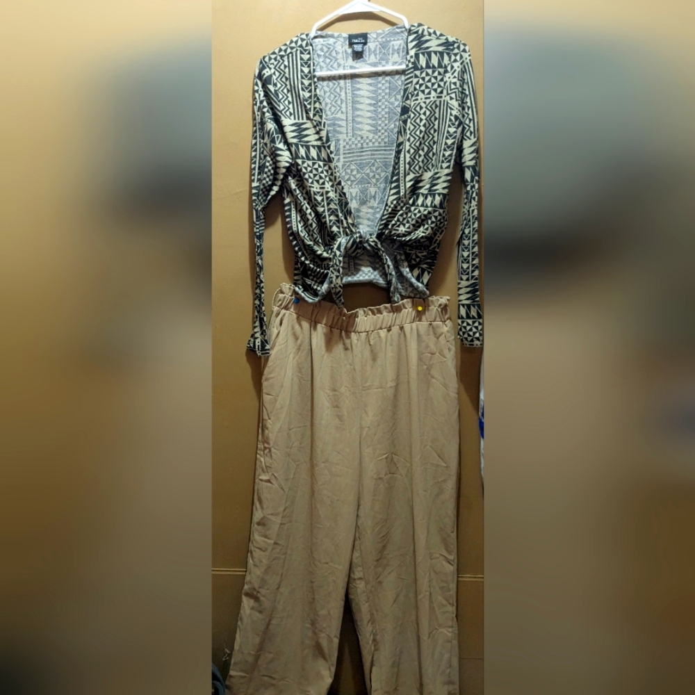 Pants with cute crop shirt